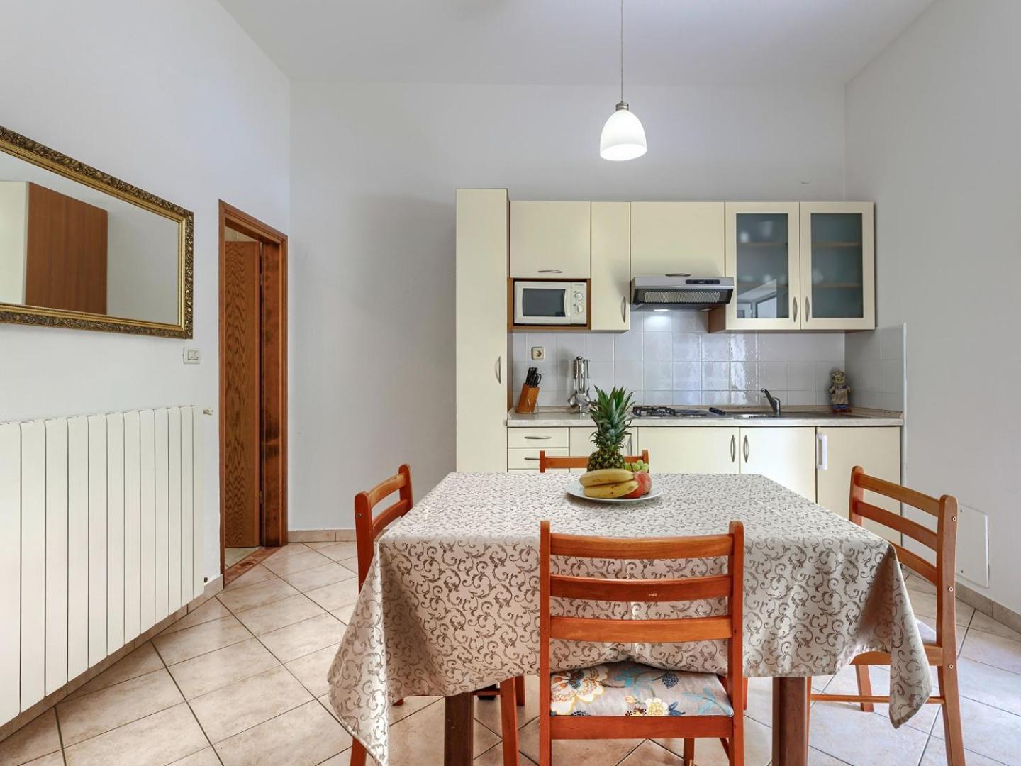 Guest house Nino With Shared Pool Porec