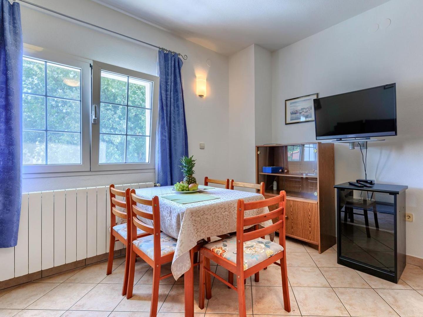 Guest house Nino With Shared Pool
